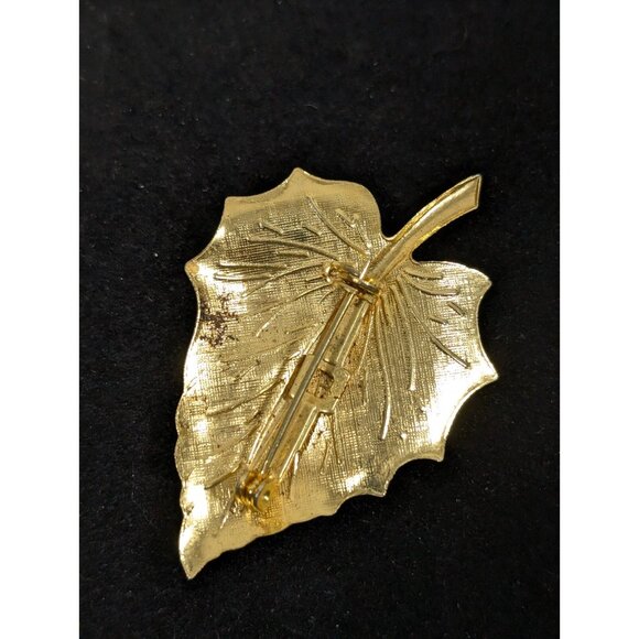 Vintage Gold Tone Textured Leaf Pin Brooch Retro Classic - Picture 7 of 10